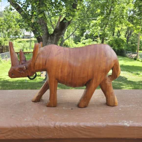 Handcarved Wood Rhino 8" x 4.5" - Picture 3 of 7